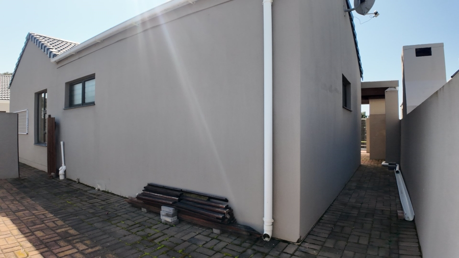 3 Bedroom Property for Sale in Stilbaai Wes Western Cape